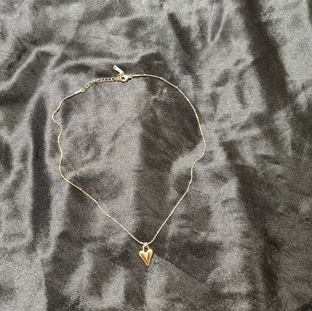 Gold Plated Chunky Heart Necklace - Picture 2 of 4